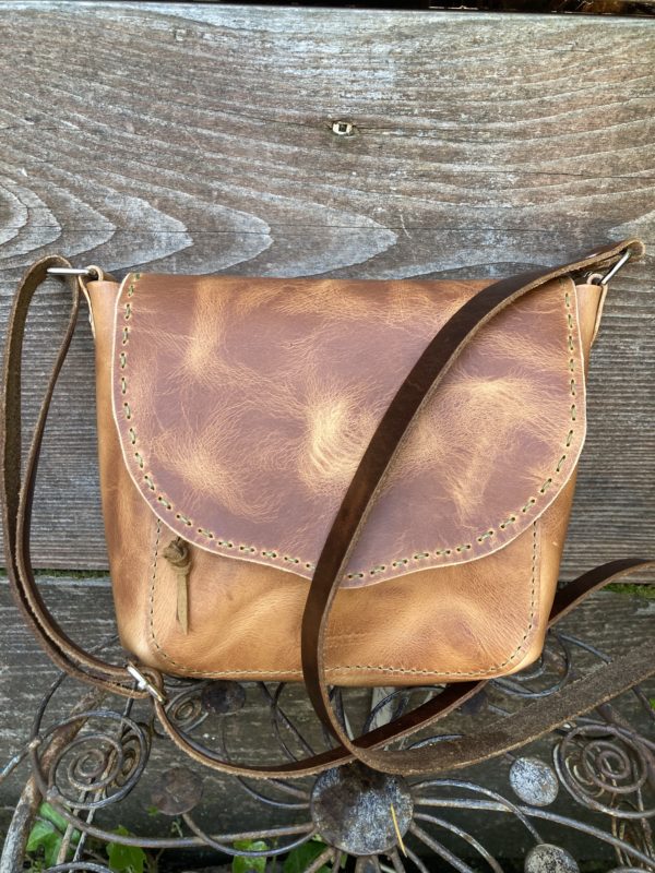 Golden Italian leather satchel - Image 3