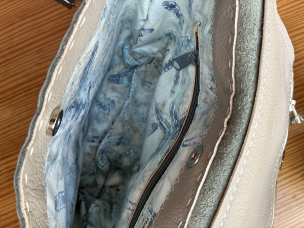 Light aqua leather bag - Image 3